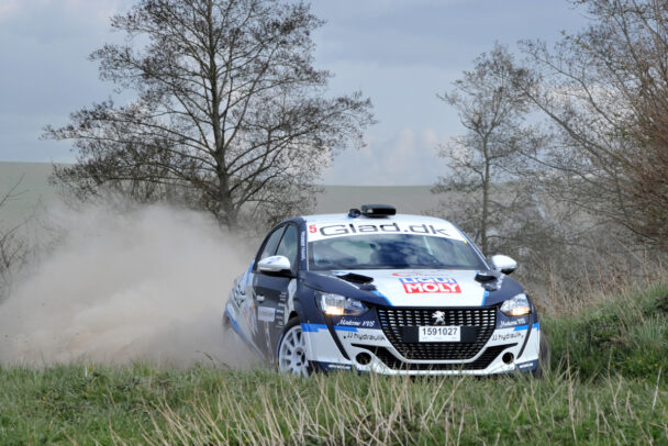 Jacob Madsen og Line Nedergaard fører i Rally4-klassen