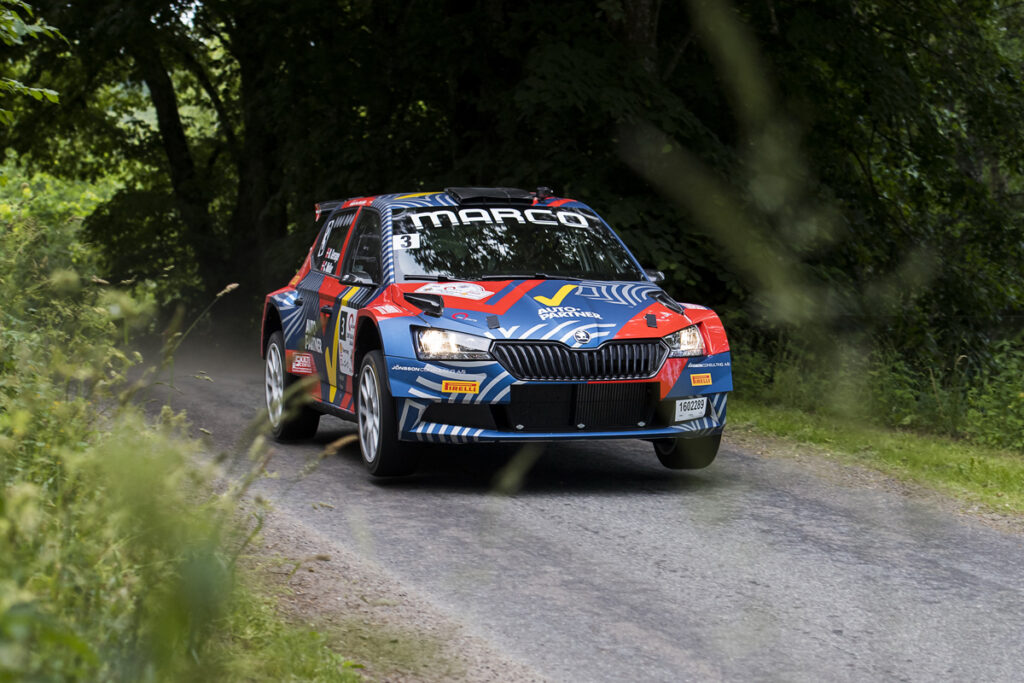 Marco Gersager: ”Det var ikke et DM-rally værdigt.” 2 Marco Gersager og Carina Moeller var flyvende i den nye rallybil foto Jokum Tord Larsen