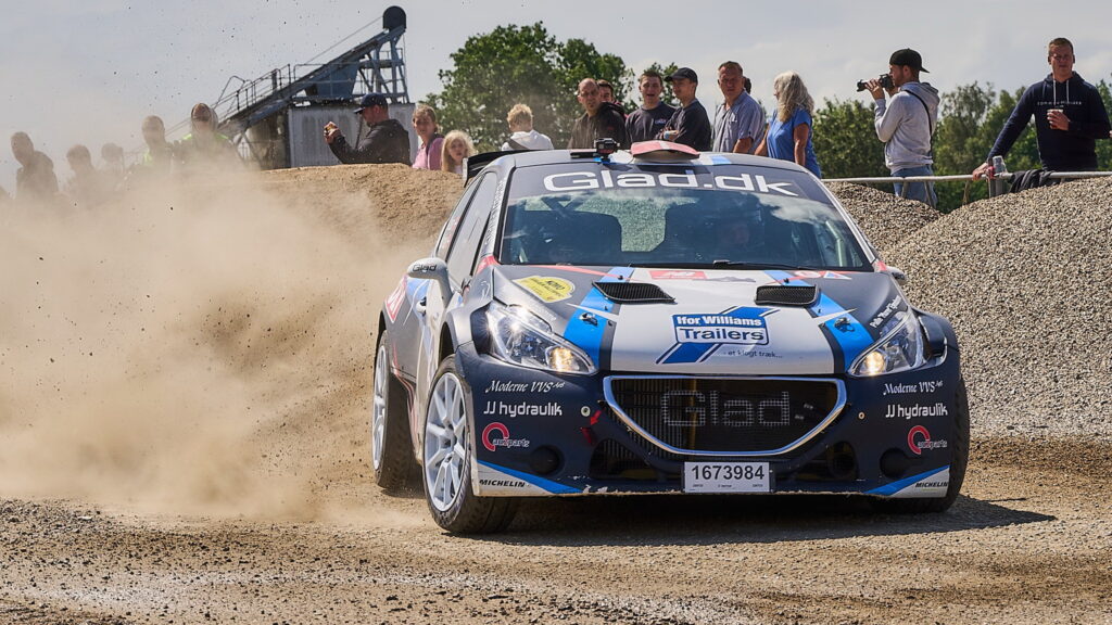 Stoev og action var noget af det Glad Sport foto Erik Nielsen