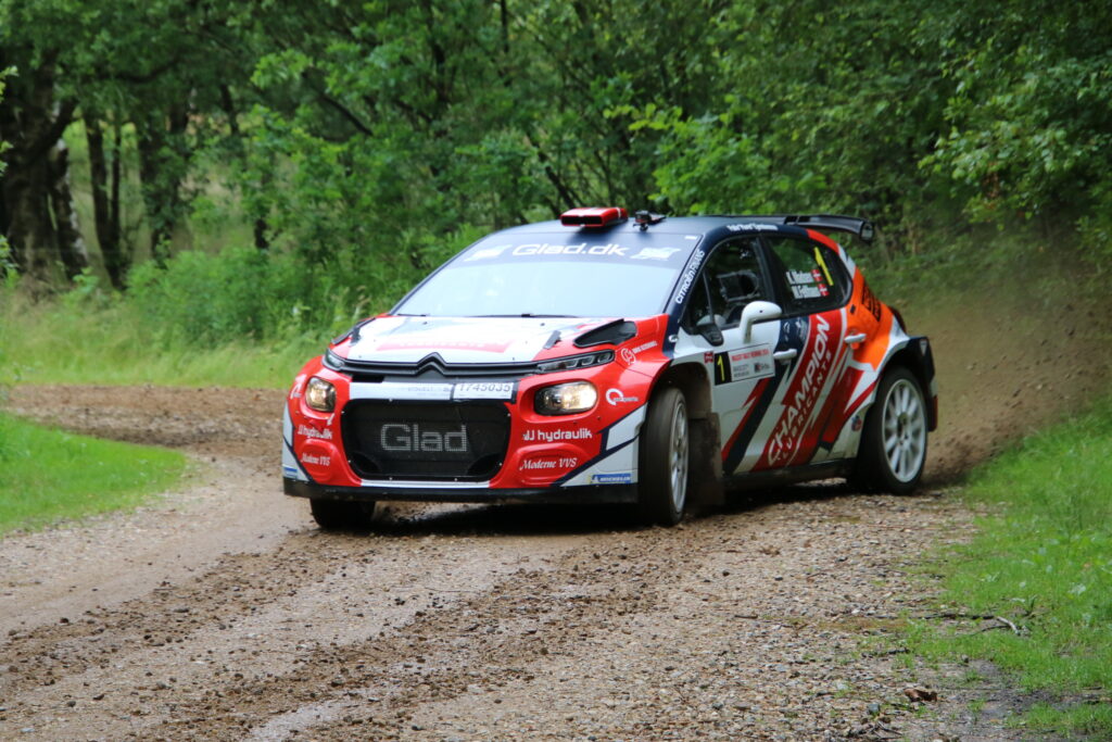 Trods det flade midtjyske landskab blev Kenneth Madsen og Mette Felthaus udfordret foto Allan Post Christiansen