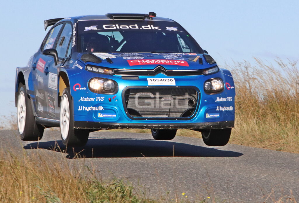 Kenneth Madsen og Mads Dalsager tog deres foerste DM sejr paa dansk grund i Rally Juelsminde
