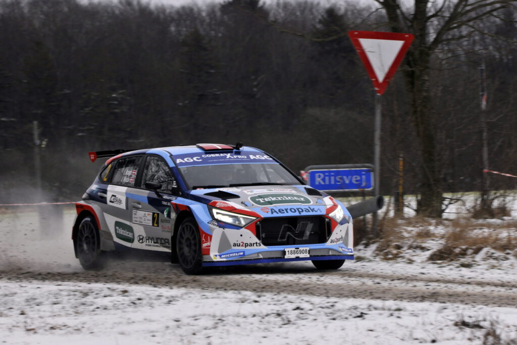 Ib Kragh og Jeannette Kvick koerte sig staerkt op gennem feltet