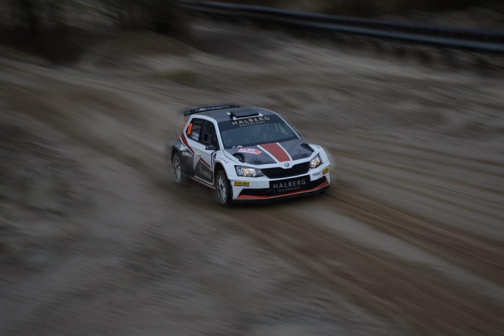 f4f7c61811fe50f1ff81a72246024f97